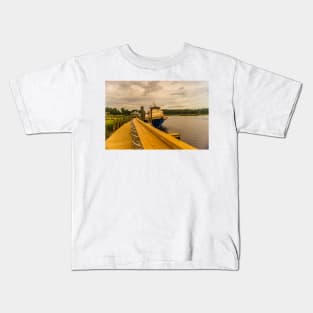 Calabash boat 4 Kids T-Shirt